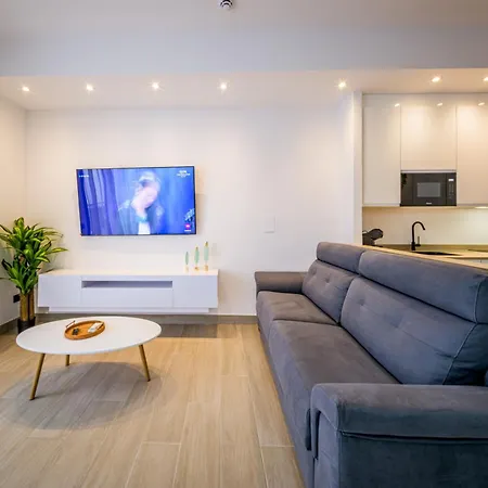 Sibarys Aparthotel 3*